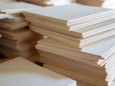 Découpe de bois rapide : quels délais pour être livré ?